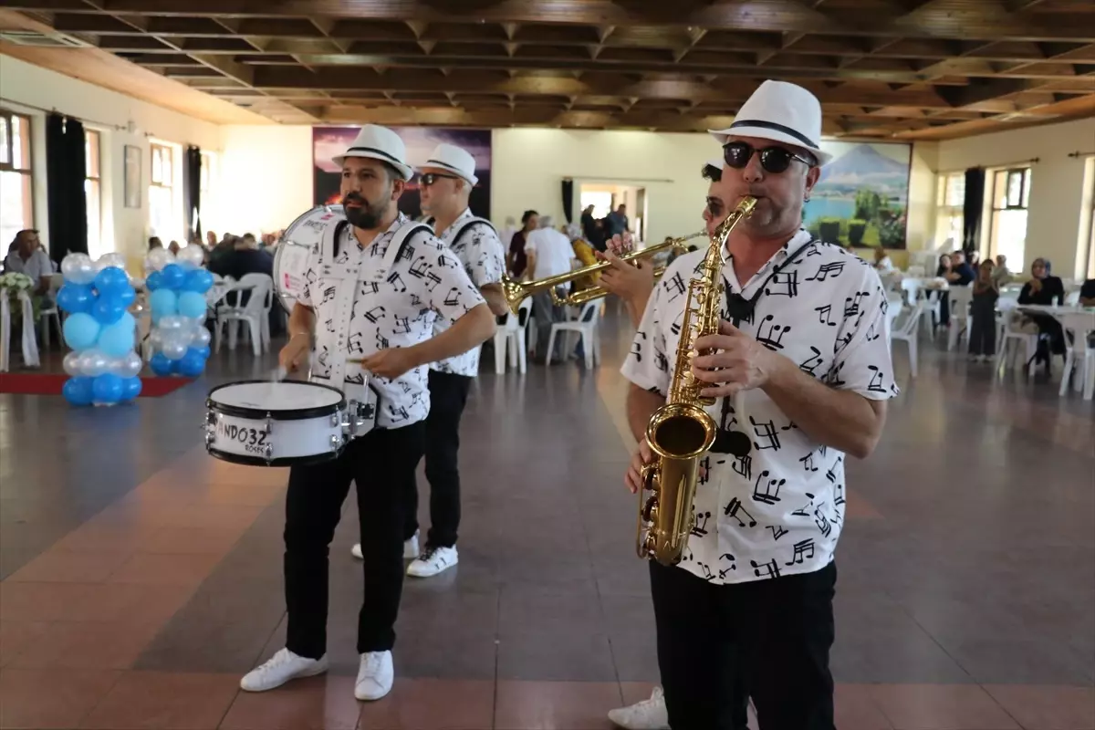Isparta'da Öğretmenler Bando Takımı Kurdu