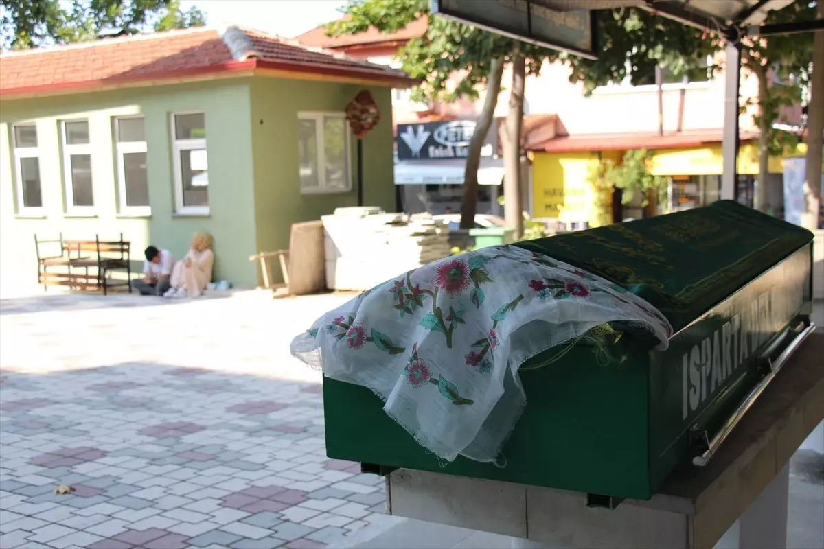 Fatıma Rahmani Toprağa Verildi