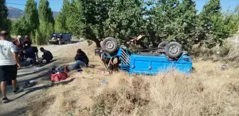Isparta'da Otomobil ve Tarım Aracı Çarpıştı: 2 Yaralı