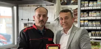 30 Yıldır Vergi Ödeyen Esnafa Ödül