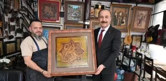 Vali Erin, 'Yaşayan İnsan Hazinesi' İbrahim Atalar'ı Ziyaret Etti