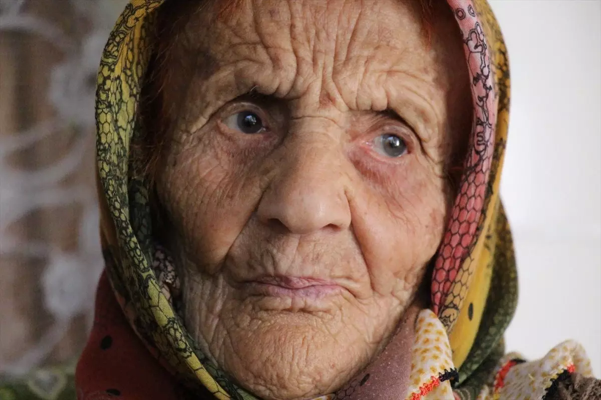 107 Yaşındaki Hatice Tokmak, Yaşam Enerjisiyle Dikkat Çekiyor