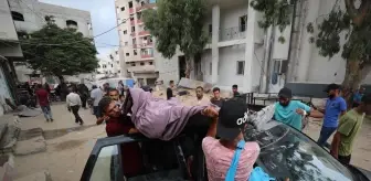Gazze'de Açlık: Filistinliler İnsani Yardım İçin Tehlikeye Atılıyor