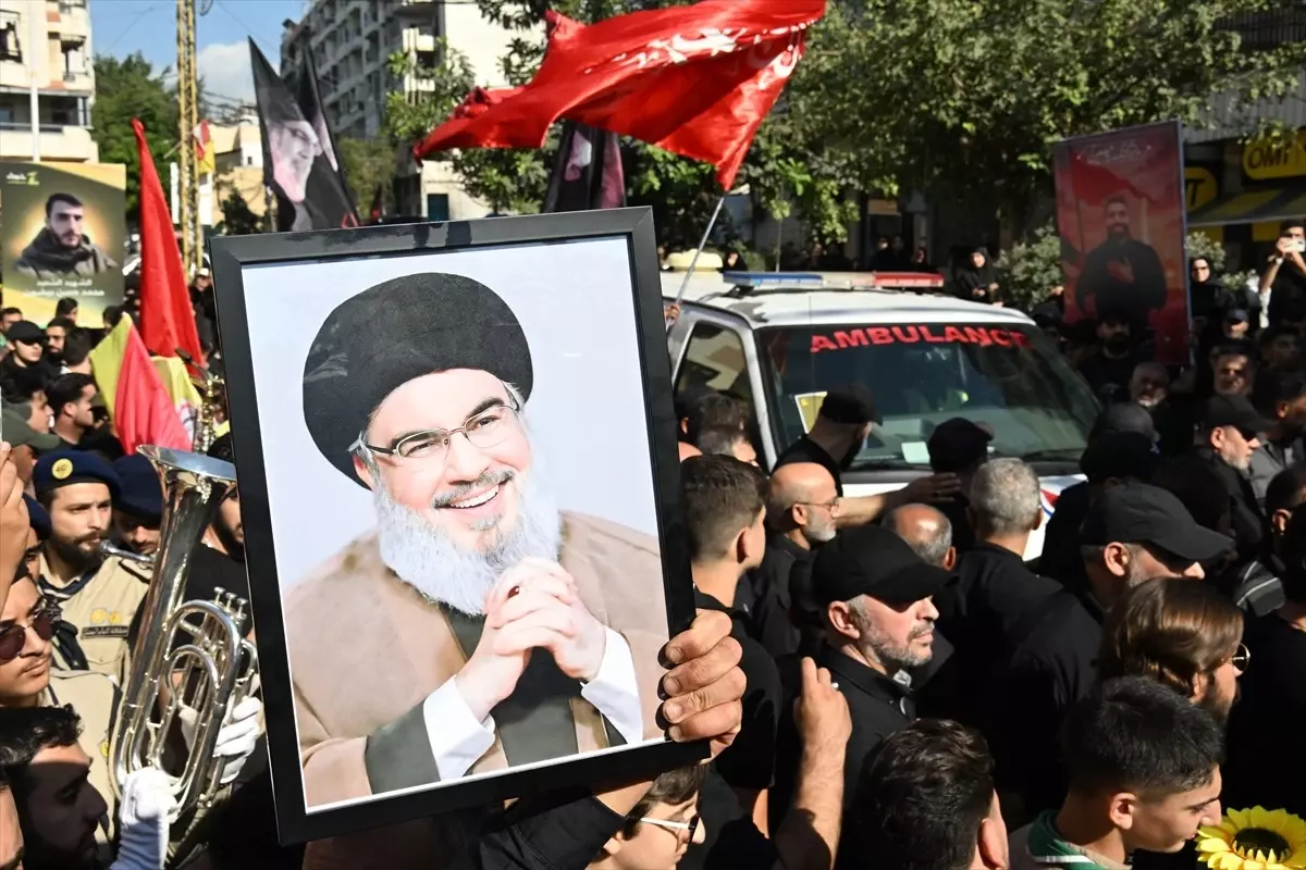 Beyrut'ta İsrail Saldırısında Ölen Hizbullah Mensupları İçin Cenaze Töreni
