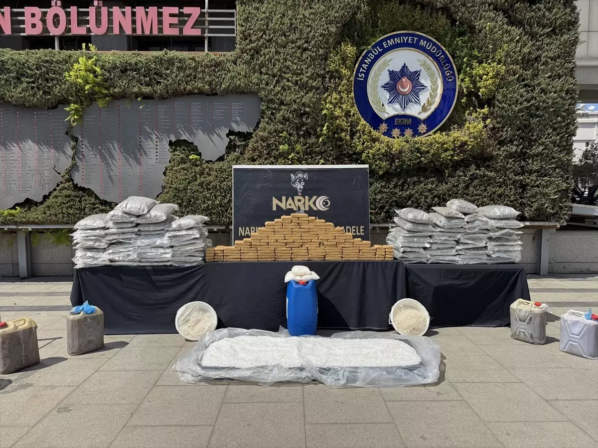 İstanbul'da Büyük Uyuşturucu Operasyonu: 261 Kilogram Metamfetamin Ele Geçirildi