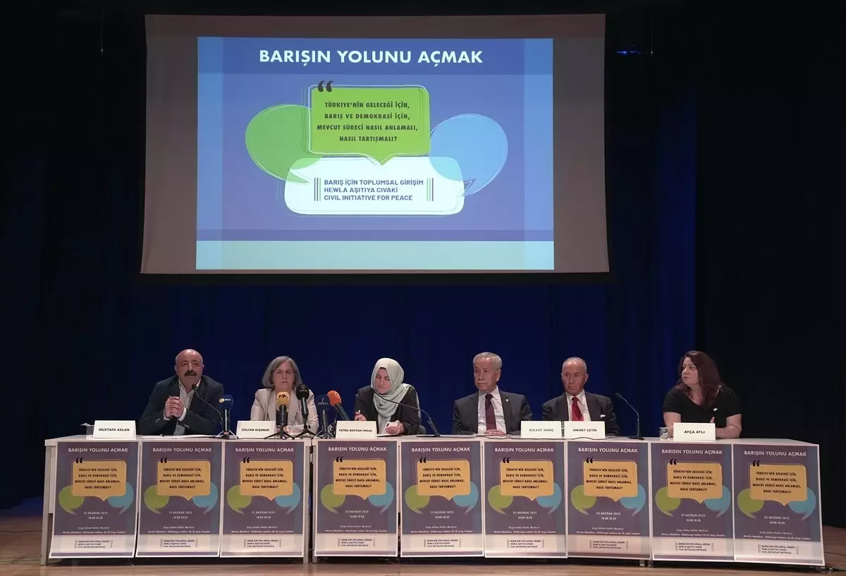 İstanbul'da Barış İçin Toplumsal Girişim Konferansı Düzenlendi