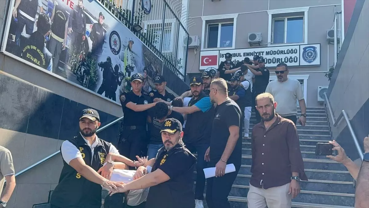Ümraniye'de Silahlı Saldırı: 14 Şüpheli Gözaltında