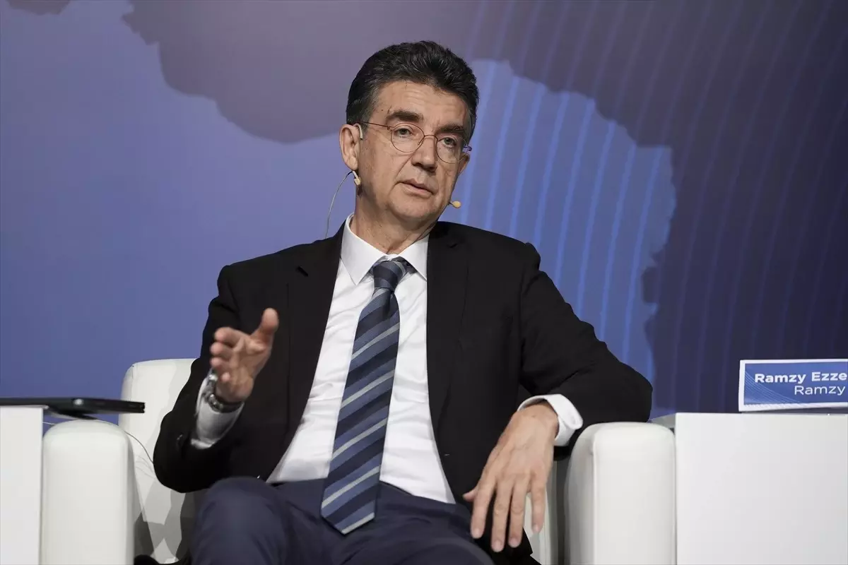 İstanbul'da 'Büyük Güç Rekabeti ve Orta Doğu' forumu yapıldı