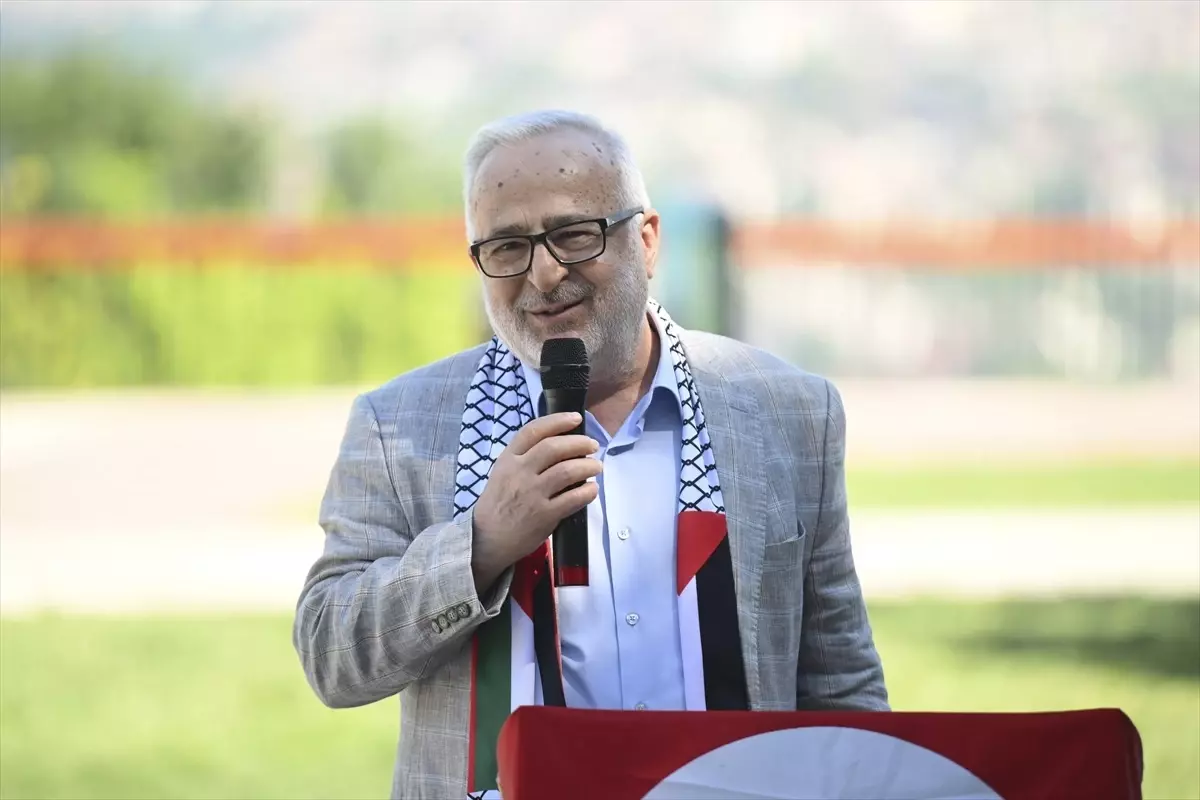 Sarıyer'de Şiir ve Uçurtma Buluşması: Gazze ve Doğu Türkistan'a Destek