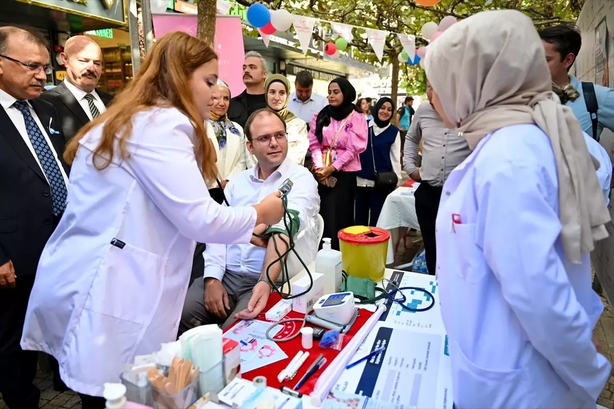 İstanbul'da Halk Sağlığı Haftası kapsamında bilgilendirme ve farkındalık programı düzenlendi