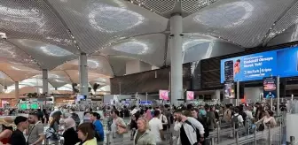 İstanbul ve Sabiha Gökçen Havalimanları'nda Kurban Bayramı Yoğunluğu