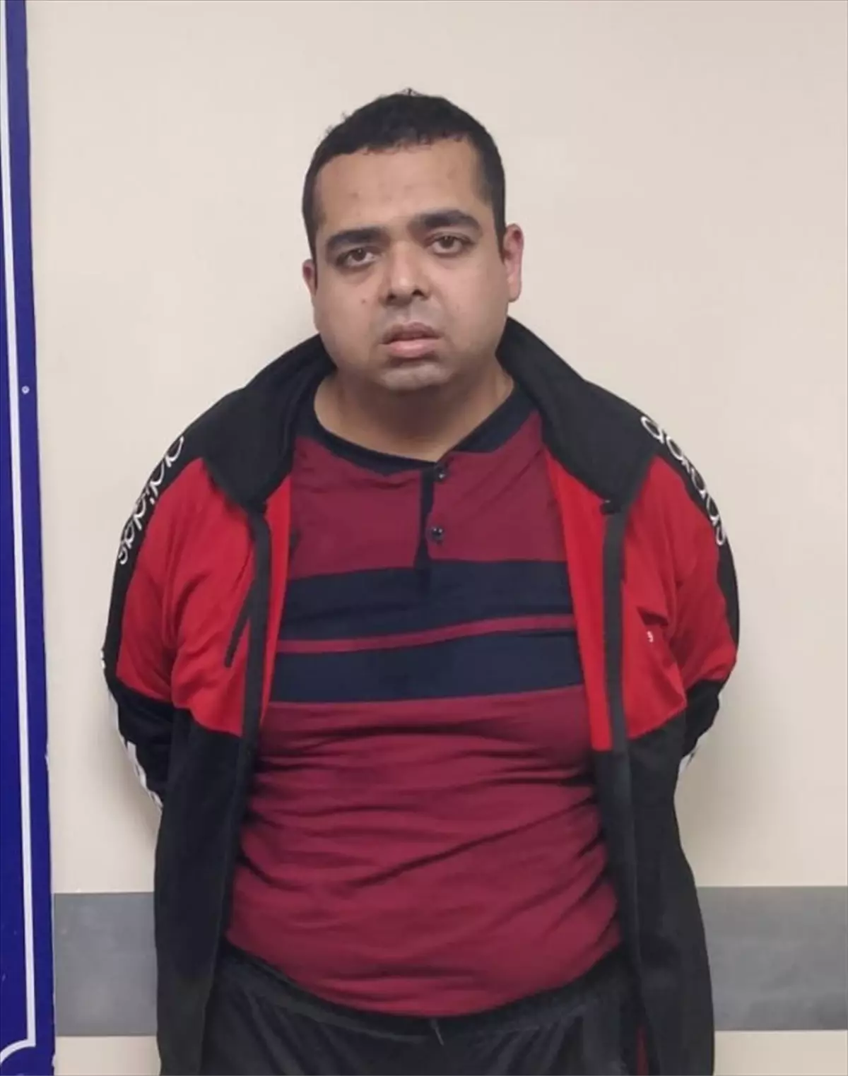 Polis Kılığındaki Hırsız Tutuklandı
