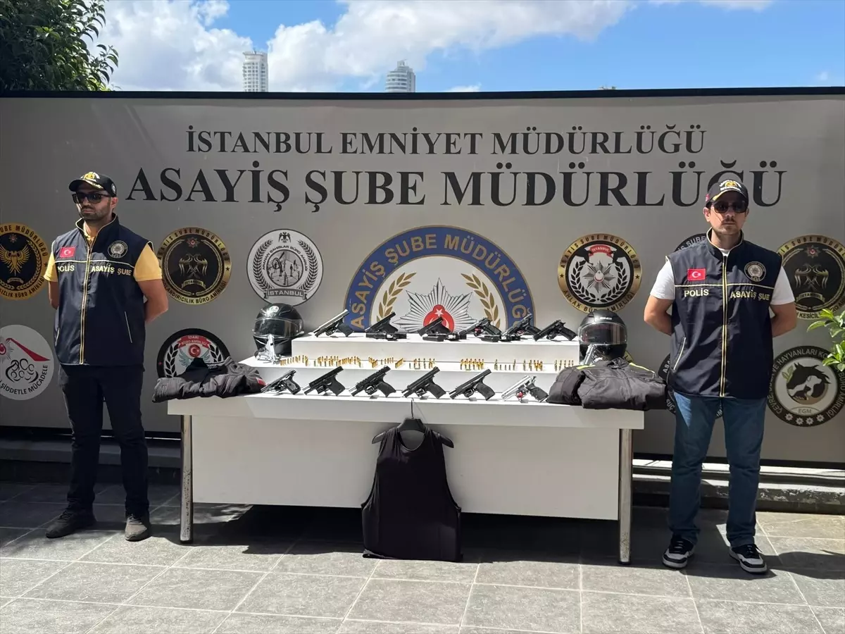 İstanbul'da Suç Çetelerine Yönelik Operasyonda 29 Gözaltı