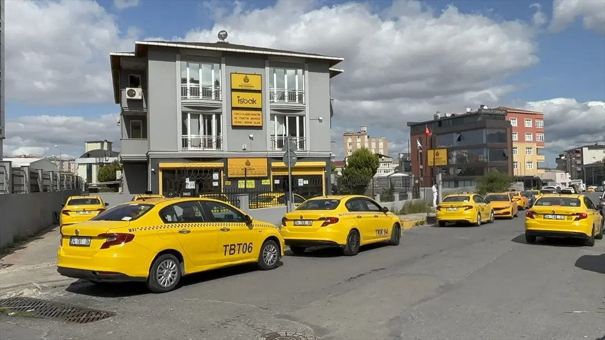 İstanbul'da Taksimetre Ücretlerine Yüzde 30 Zam