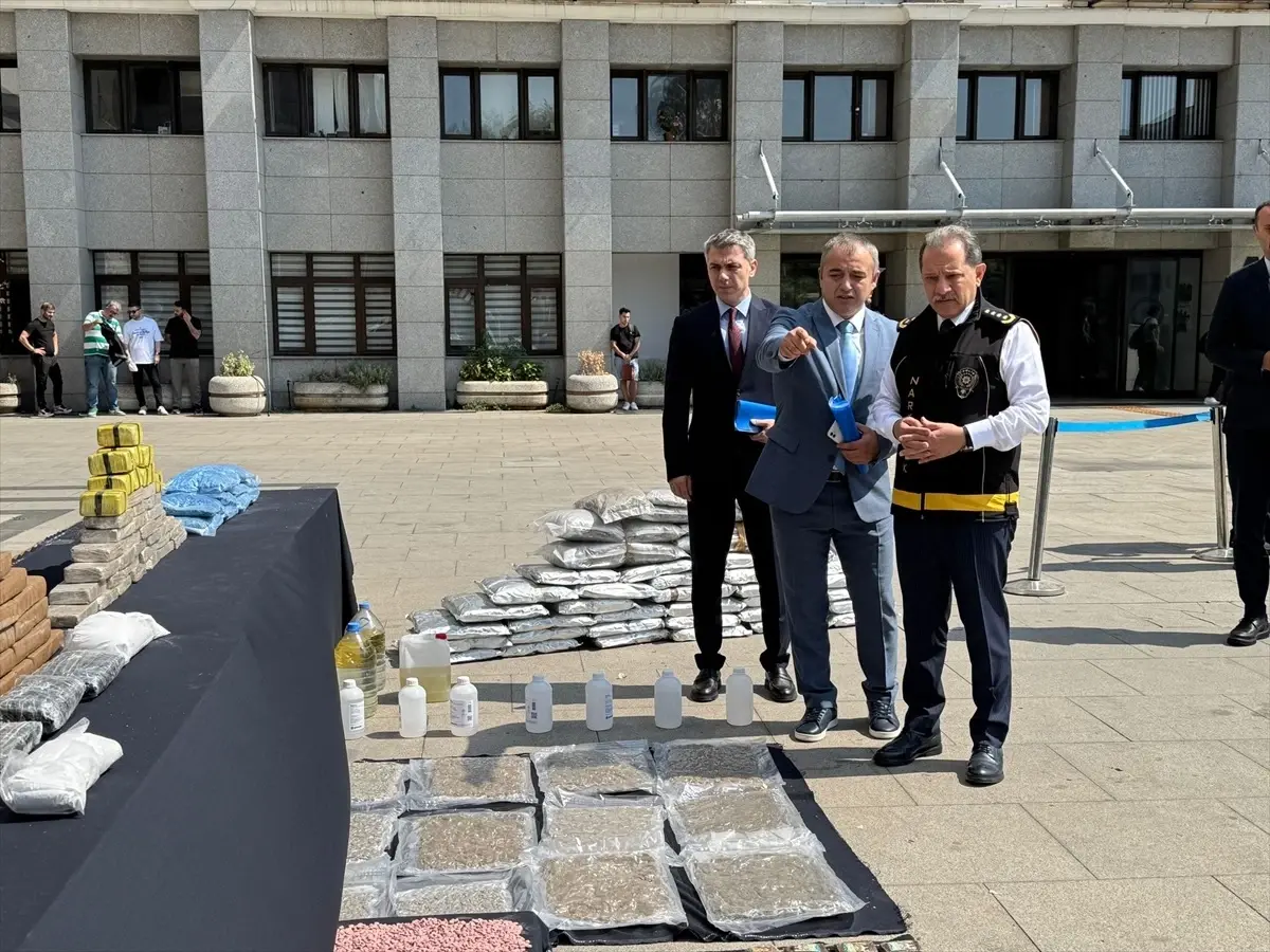 İstanbul'da Uyuşturucu Operasyonları: 20 Şüpheli Tutuklandı