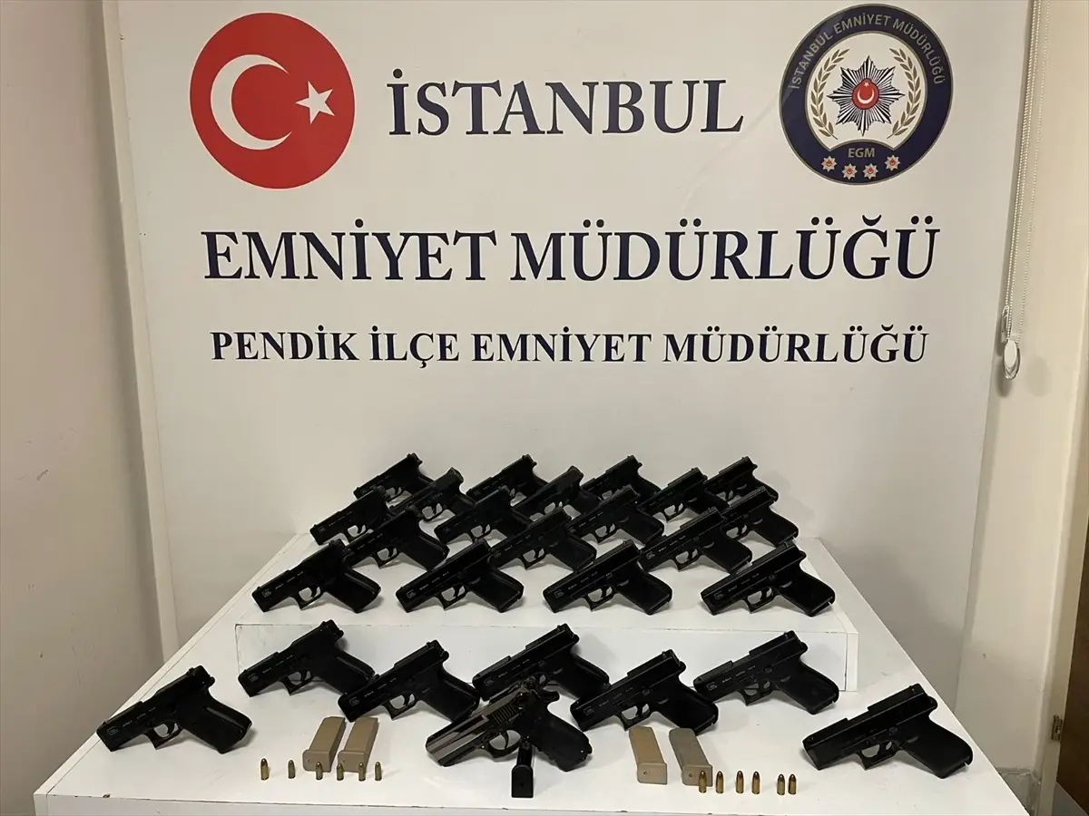 Pendik'te Yasa Dışı Silah Ticareti Operasyonu: 3 Gözaltı