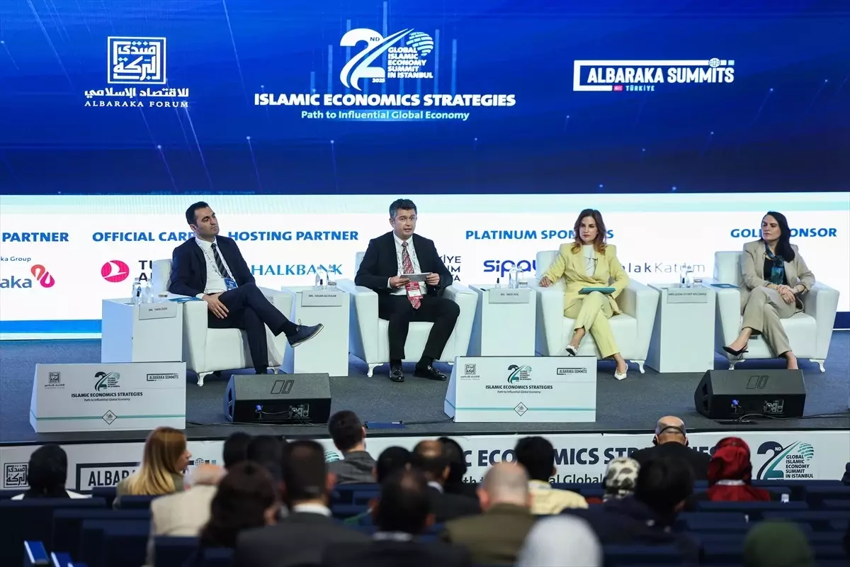 İstanbul Dünya İslam Ekonomisi Zirvesi'nde Sürdürülebilir Büyüme ve Dijital Finans Ele Alındı