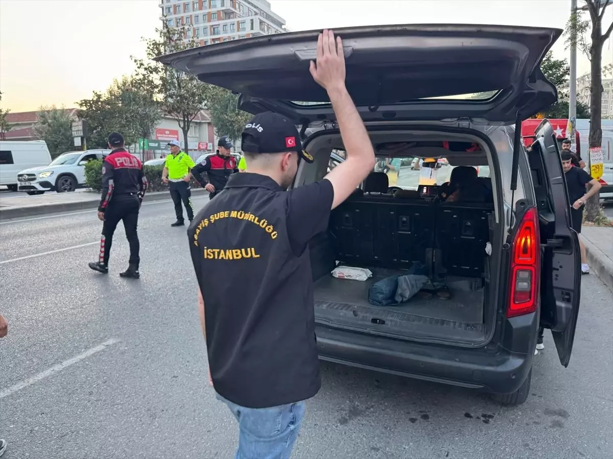 İstanbul Emniyet Müdürü Yıldız, Esenyurt'taki Asayiş ve Narkotik Uygulamasını Denetledi