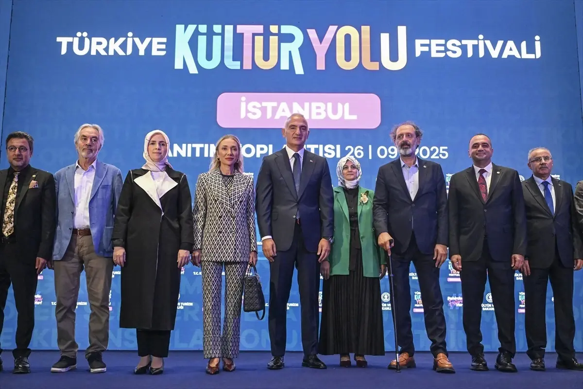 'İstanbul Kültür Yolu Festivali'nin galası AKM'de yapıldı