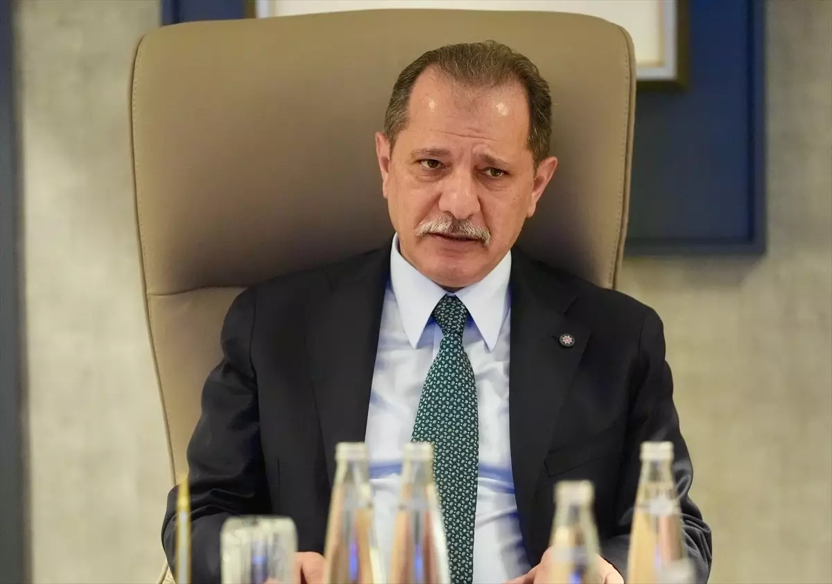 İstanbul Merkezli Operasyonda 14 Şüpheli Tutuklandı