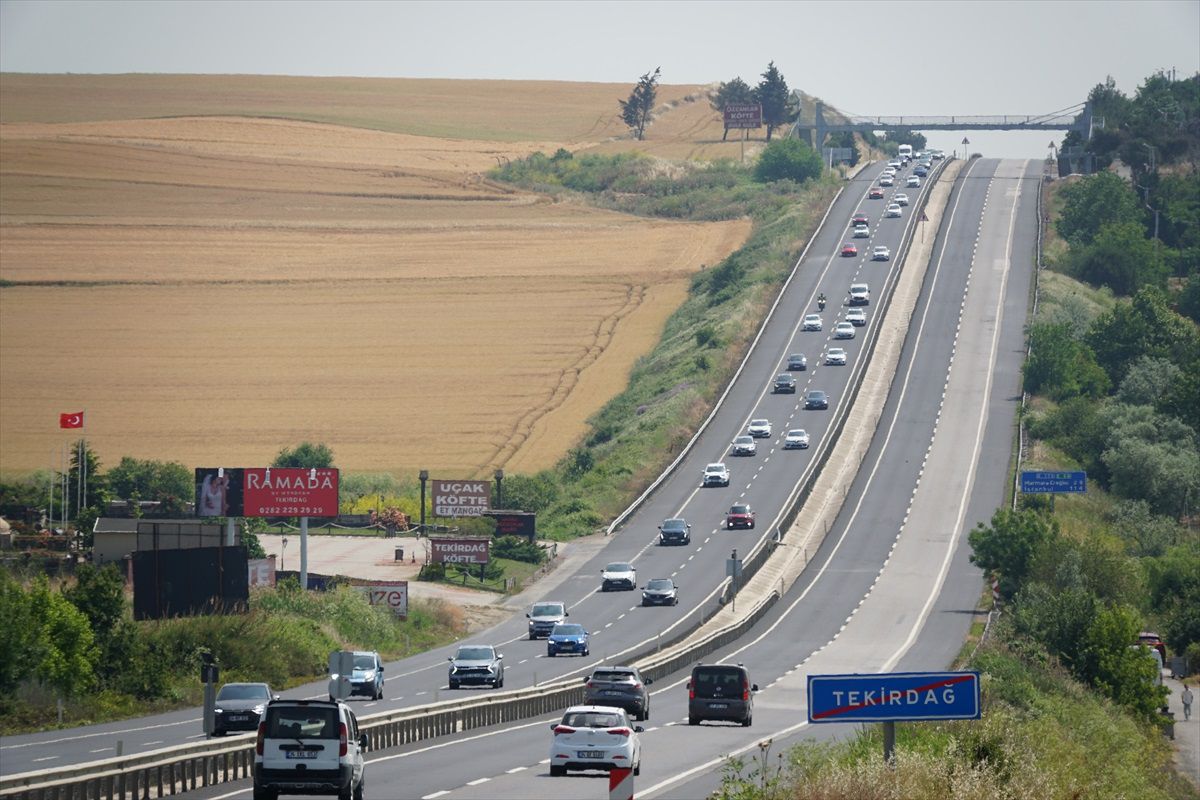 Kurban Bayramı Tatilinde İstanbul-Tekirdağ Yolunda Yoğun Trafik