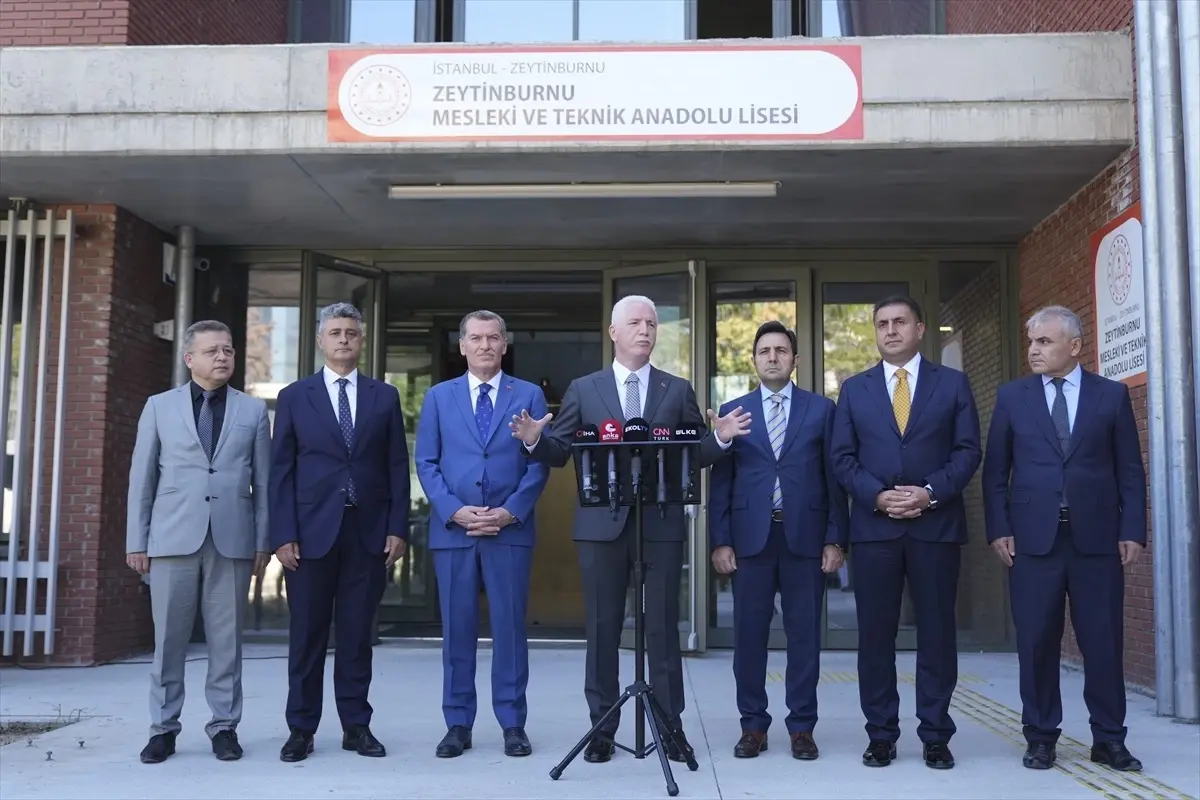İstanbul Valisi Gül'den, kentteki 2025-2026 eğitim öğretim yılı çalışmalarına ilişkin açıklama Açıklaması
