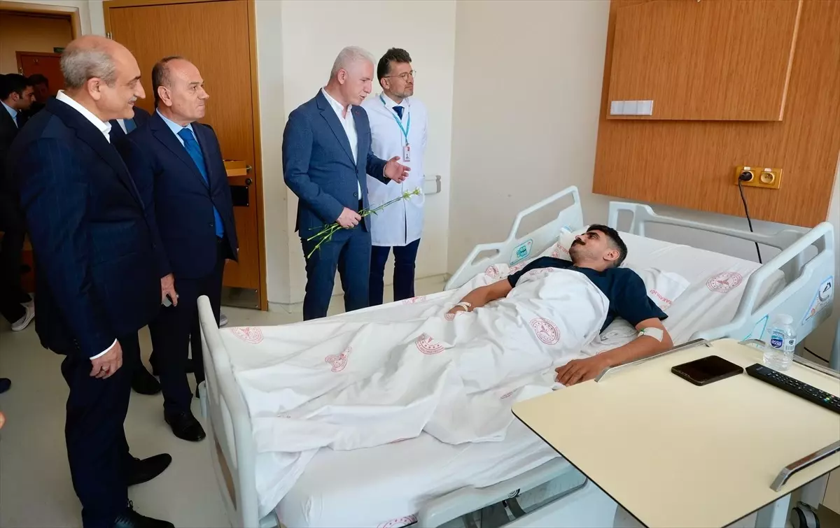 İstanbul Valisi Gül, Sultangazi Haseki Eğitim ve Araştırma Hastanesini ziyaret etti