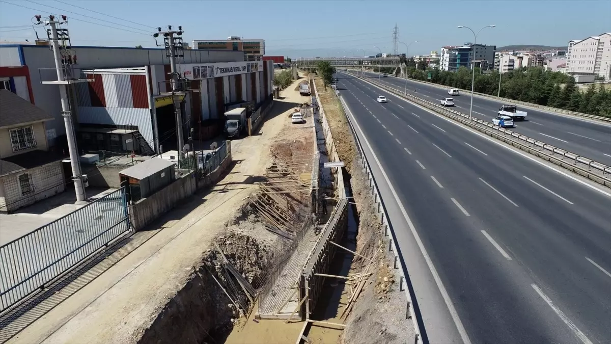 Kocaeli'de Dere Islahı ve Altyapı Çalışmaları Devam Ediyor