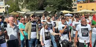 İsveç'te Gazeteciler, Gazze'deki Meslektaşlarını Protesto Etti