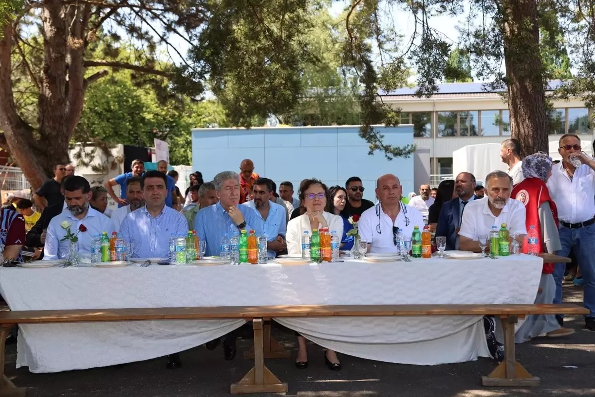 İsviçre'de Türk Gençlik ve Spor Festivali Coşkuyla Gerçekleşti
