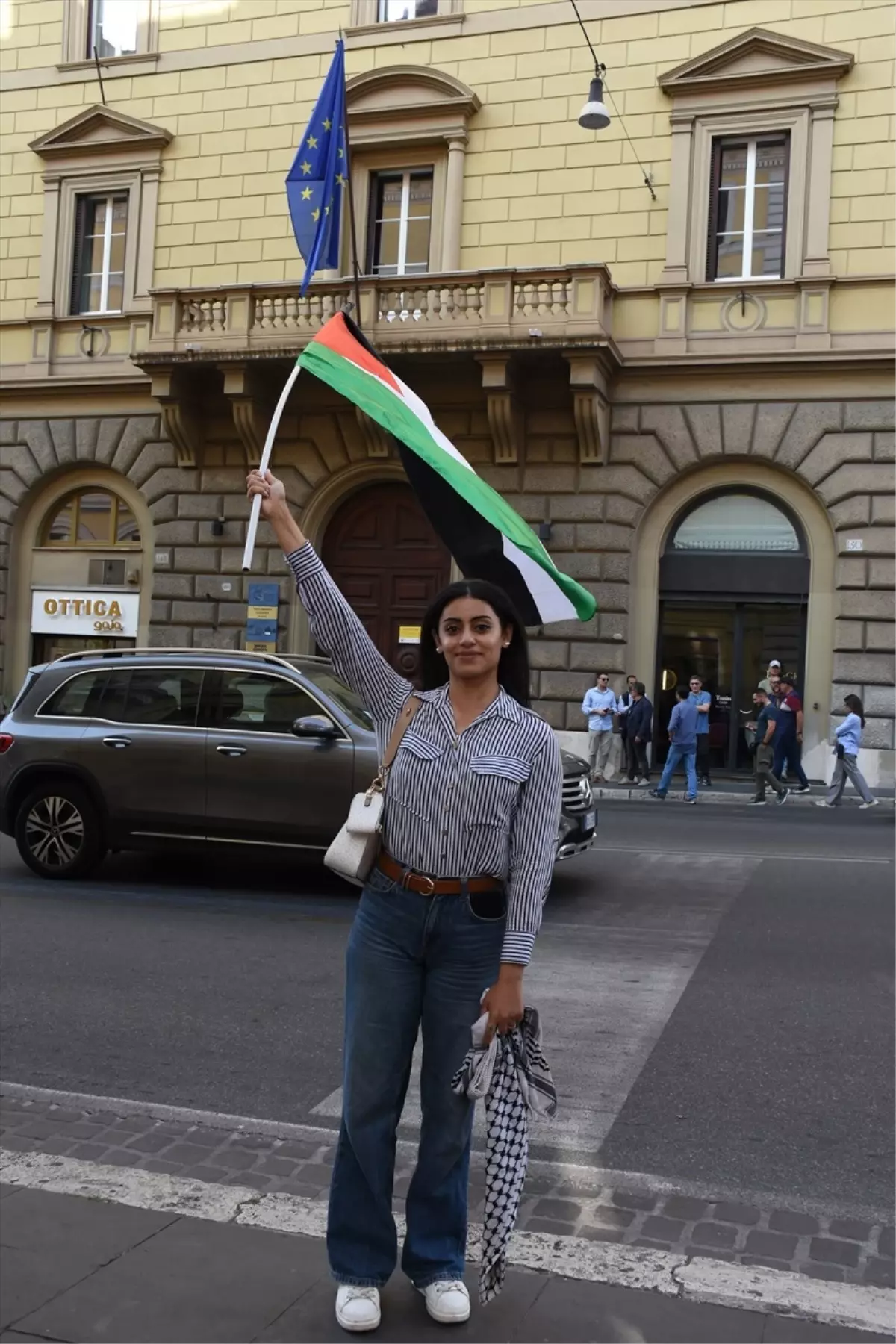 Roma'da Filistin Destekçileri, AB'nin Sessizliğini Protesto Etti