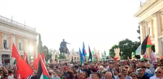 İtalya'da Filistin'e Destek Gösterileri