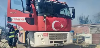Balıkesir'de Ev Yangını: İtfaiye Ekipleri Müdahale Etti
