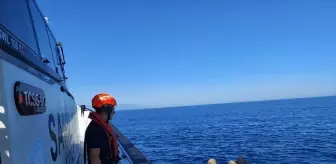 İzmir Açıklarında 16 Düzensiz Göçmen Yakalandı