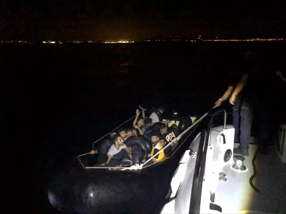 Çeşme Açıklarında 17 Düzensiz Göçmen Yakalandı
