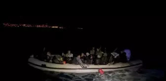 İzmir'de 33 Düzensiz Göçmen Kurtarıldı