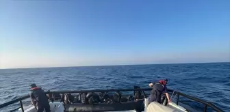 Foça Açıklarında 41 Düzensiz Göçmen Kurtarıldı