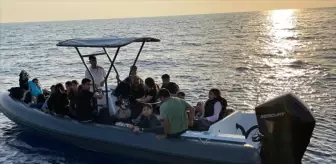 İzmir'de 73 Düzensiz Göçmen Kurtarıldı
