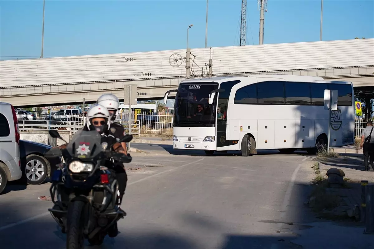 İzmir'de Yolsuzluk Soruşturması: 119 Şüpheli Adliyeye Sevk Edildi