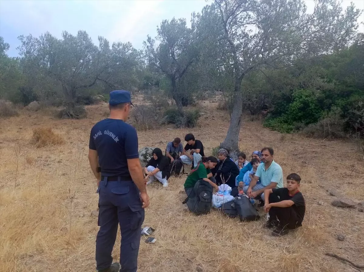 İzmir Açıklarında Düzensiz Göçmen Kurtarma Operasyonu