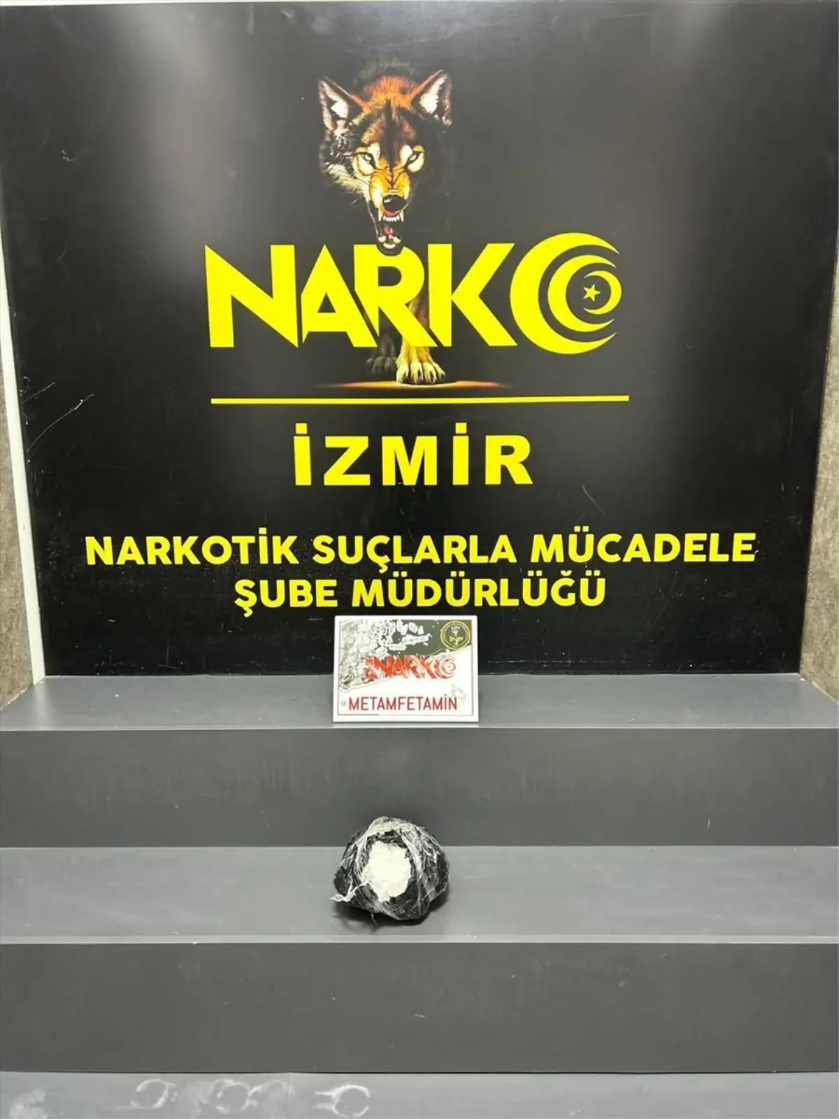 İzmir'de Uyuşturucu Operasyonu: 4 Kilo 52 Gram Ele Geçirildi