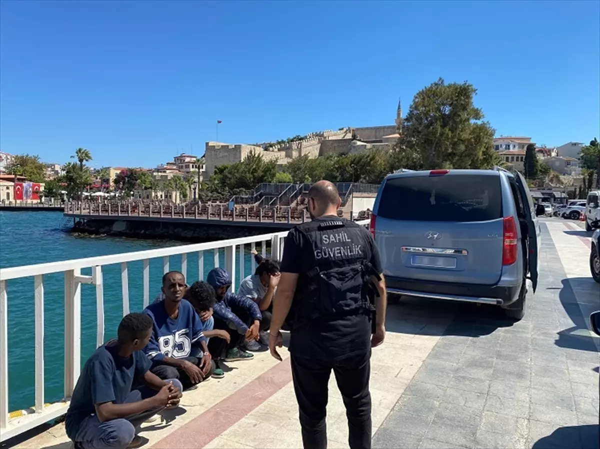 Çeşme'de Düzensiz Göçmen Operasyonu: 7 Kişi Yakalandı