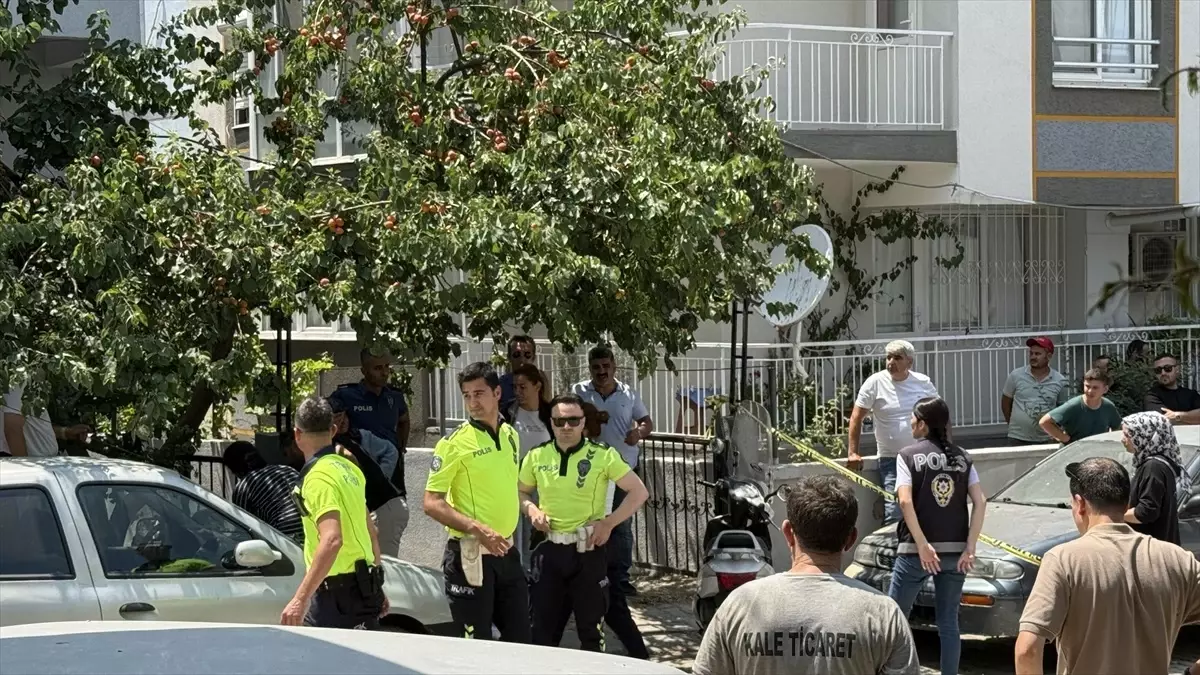 İzmir'de Tartışma Kanla Bitti: Eşini Öldürdükten Sonra İntihar Etti