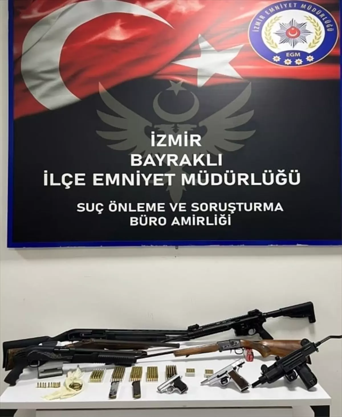 İzmir'de Düğünde Havaya Ateş Eden Şüphelilere Operasyon