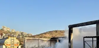 Karşıyaka'daki Katı Atık Bertaraf Tesisinde Yangın Çıktı