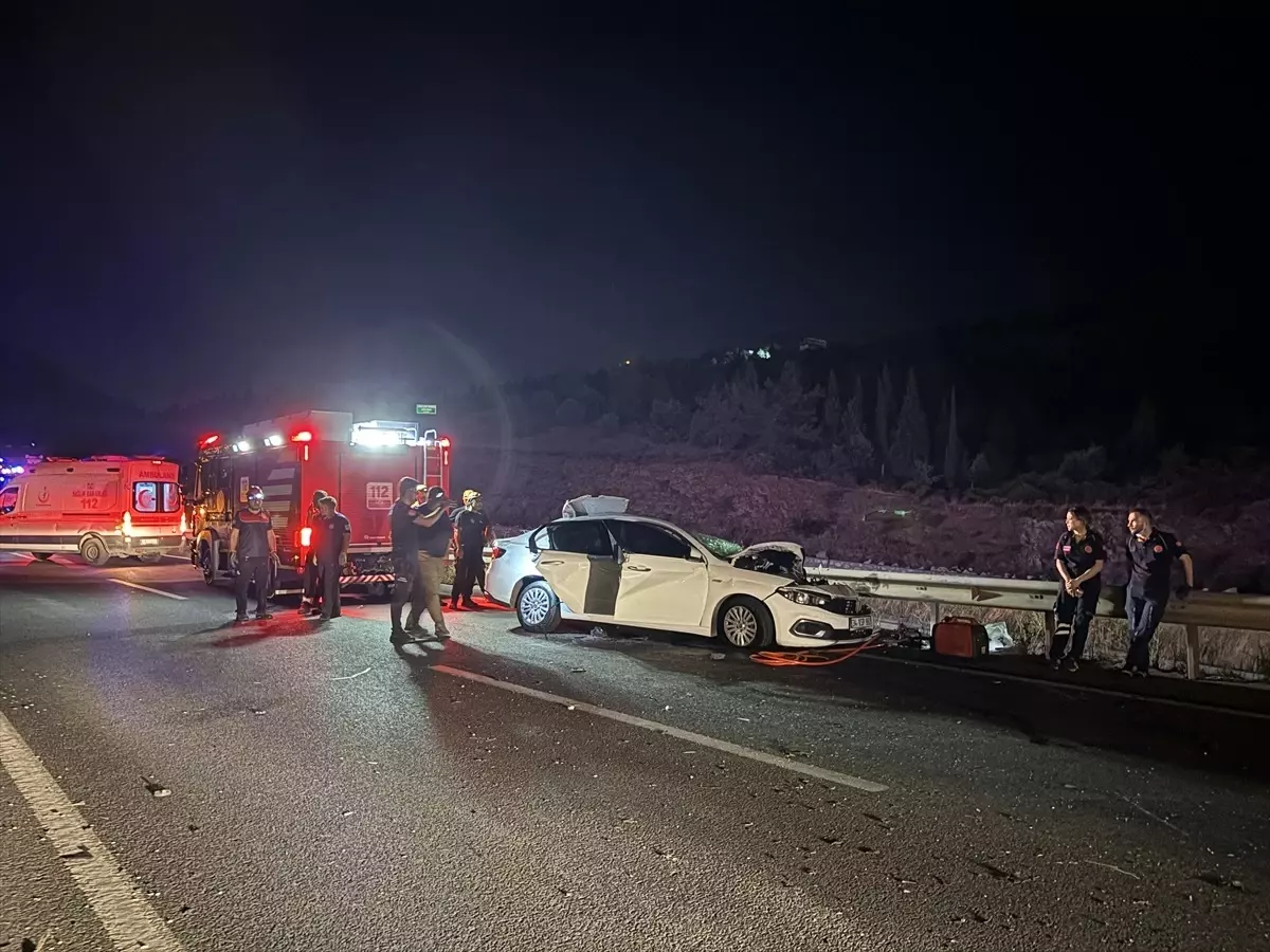 Anne ve baba İzmir'deki kaza sonucunda yaşamını yitirdi.