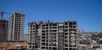 İzmir'de Konut Projeleri Mağdurları Çözüm Arıyor