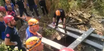 İzmir'de Su Kuyusuna Düşen Anne ve İki Çocuğu Kurtarıldı