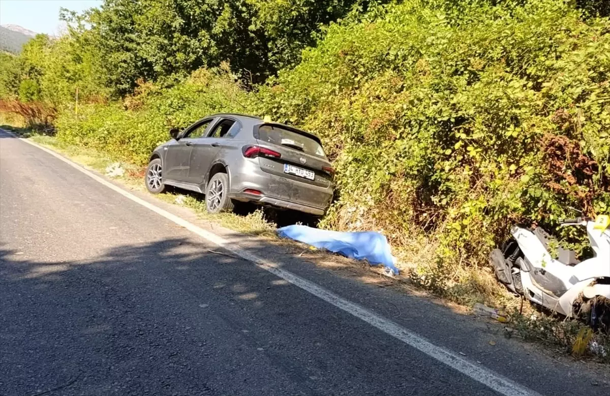 Ödemiş'te Otomobil ve Motosiklet Kazası: İki Ölü
