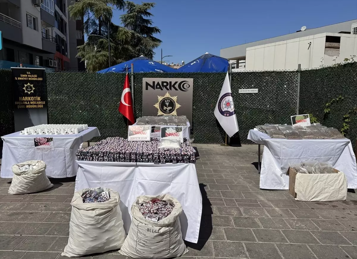 İzmir&apos;de Uyuşturucu Operasyonu: 133 Tutuklama